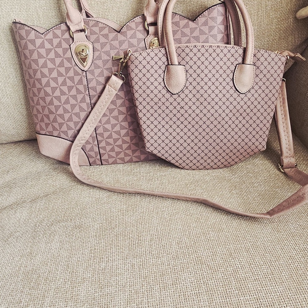 & Other Stories Pink Geometric Tote Set